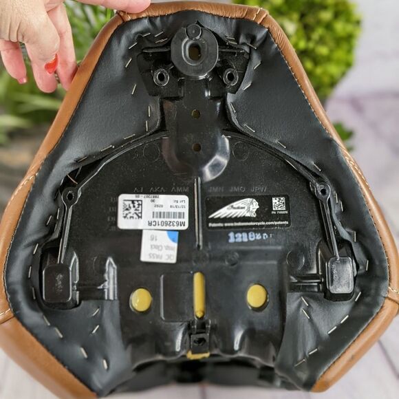 Indian Scout Solo Seat, Desert Tan - Indian Motorcycle Genuine Part 2687… - Picture 7 of 8